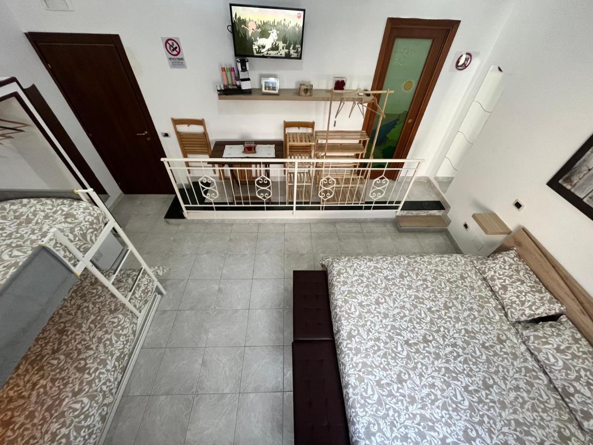 Regy Acomodação com café da manhã Nápoles Exterior foto